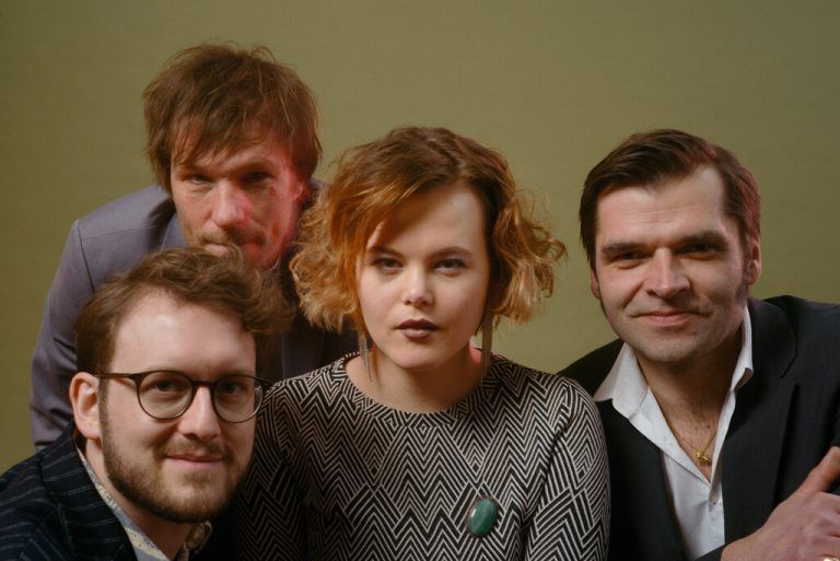 Stereo Ida (v. l.): Patrick Fahser (E-Gitarre, Gesang), Andreas Vetter (Felle), Mona Ida Gerstenmayer (Gesang, Akustikgitarre), Marcello Girardelli (Bass).G. Klocker