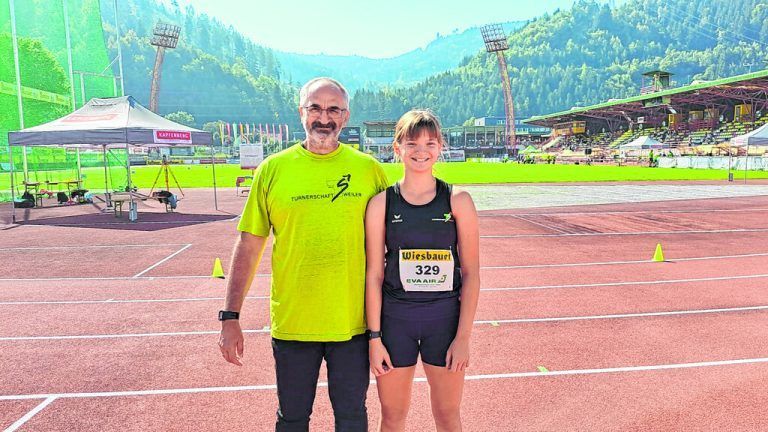 Trainer Markus mit Athletin Jasmin. TS Weiler