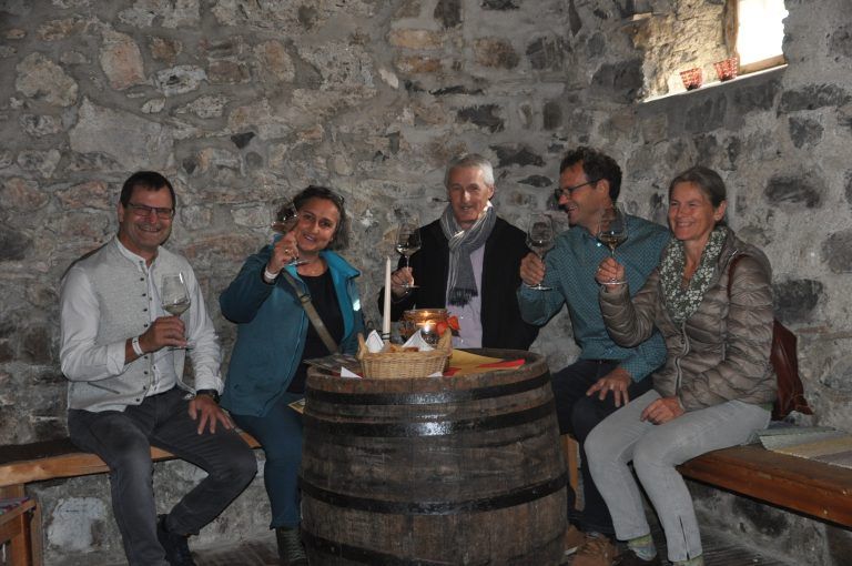 Kurt Dietrich, Eva Fleisch, Hans Hirschmann, Roland Fleisch und Eva Hirschmann waren vom Blonser Weinherbst begeistert. <span class="copyright">ALLE BILDER:HAB</span>