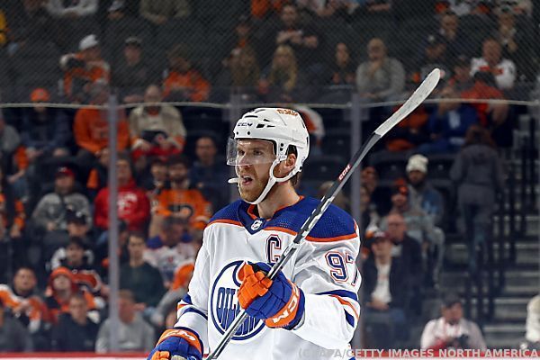 Edmonton Oilers müssen länger auf McDavid verzichten