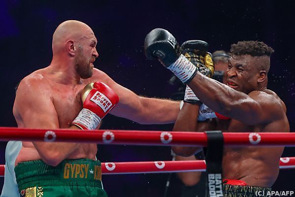Fury entkommt Fast-Blamage gegen Käfigkämpfer