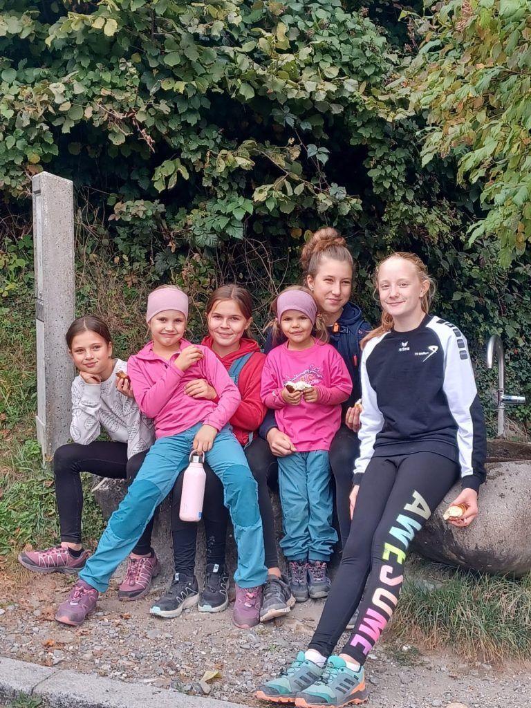 Die Gemeinschaft der TSW-Mädchen geht über Altersgrenzen hinweg.