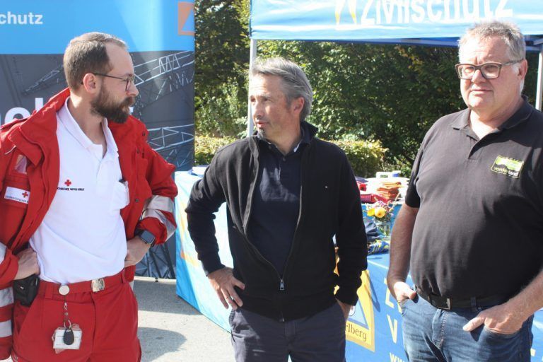 Bürgermeister Jürgen Bachmann betont starken Zusammenhalt bei der Stromausfall-Vorsorge.