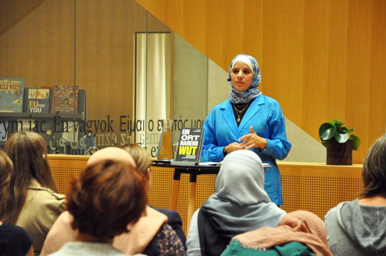 Ihre Forschungs- und Vortragstätigkeiten führten sie u.a. in die USA, Finnland, Italien, die Schweiz, Deutschland sowie an die Universitäten Istanbul und Eskişehir.