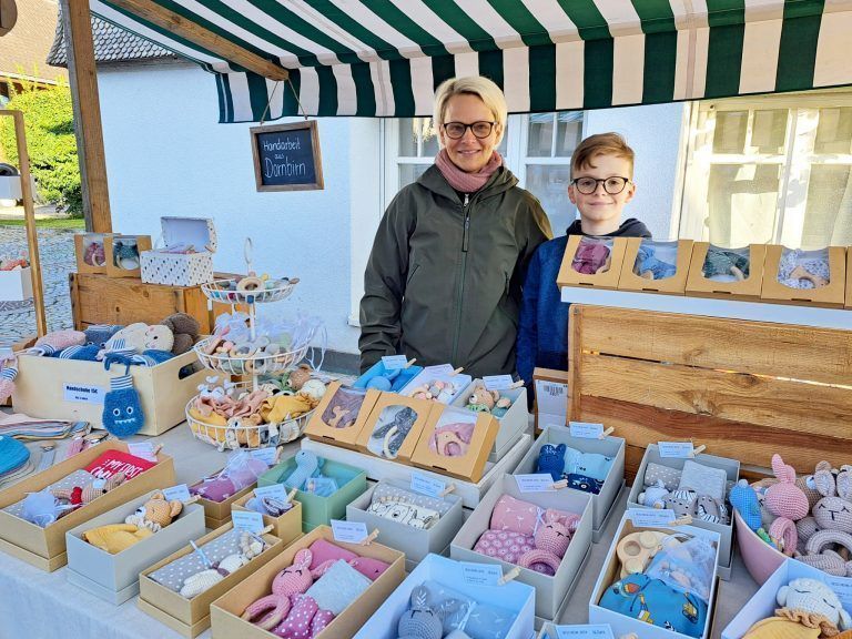 Viele Besucher nutzten die Möglichkeit, sich mit Geschenken einzudecken.