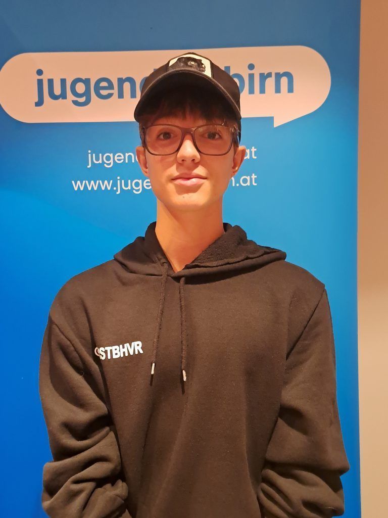 Luis Ottacher, BRG Schoren: "Der Jugendmarktplatz war hoch interessant, bunt und vielfältig. Einige Organisationen haben sich vorgestellt. Man konnte dort viel Neues erfahren. Ebenso war der Workshop ,Rechte und Pflichten' für mich als Klassensprecher interessant. 