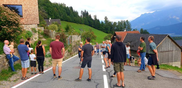 Im Weiler Dünserberg-Bassig wurden die Pläne mit den Bürgern vor Ort besprochen. GEMEINDE DÜNSERBERG