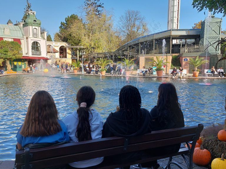 Ein Ausflug in den Europapark zählt zum Herbstferienprogramm der Offenen Jugendarbeit Mäder. <span class="copyright">oja Mäder (2)</span>