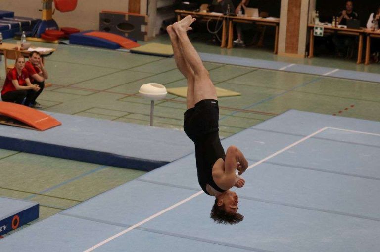Lokalmatador David Bickel freute sich bei seinem Comeback nach längerer Verletzungspause über Mehrkampf-Gold in der Elite und Bronze im Mixed.