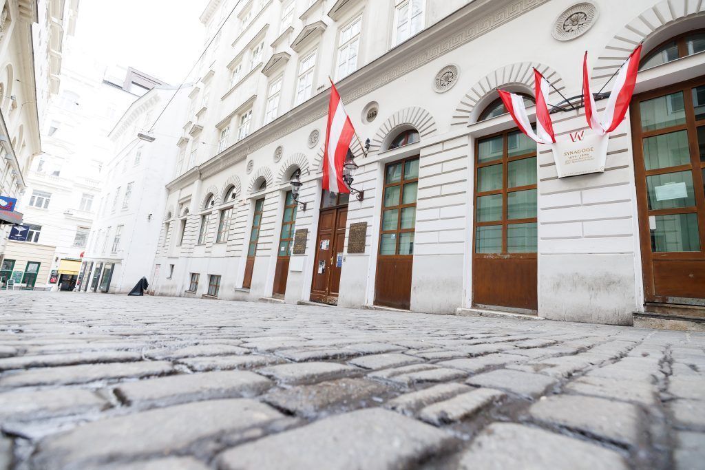 Israelische Fahne von Wiener Stadttempel gerissen: Fahndung läuft