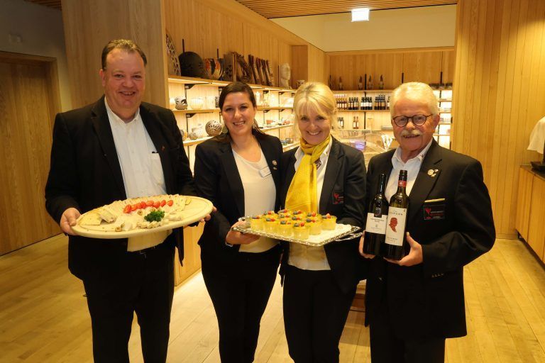 Ludwig Zortea (Sommelier-Dachverband), Katharina Müller (St. Gerold), Ingrid Rieder und VSOV-Präsident Willi Hirsch. <span class="copyright">AME</span>
