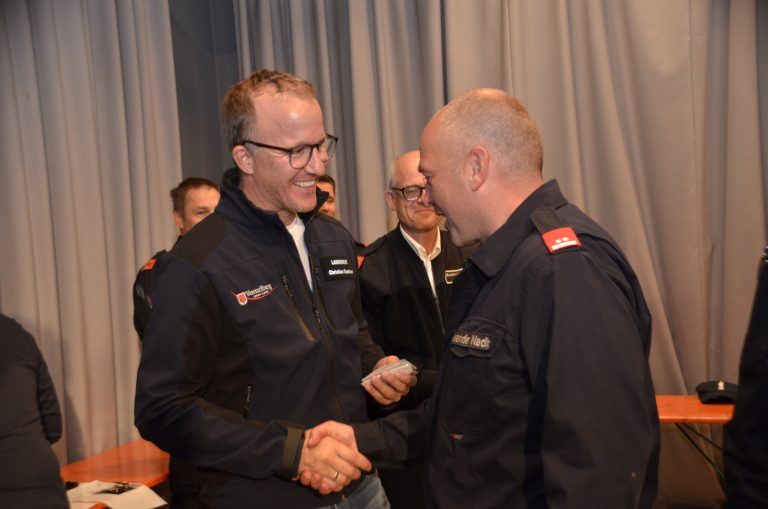 Auch dieser Feuerwehrlehr wurde ausgezeichnet.