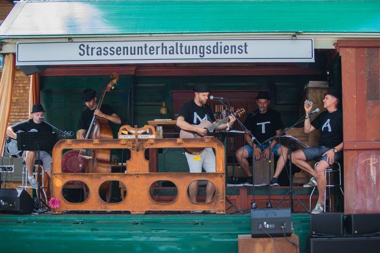 Als „Straßenunterhaltungsdienst“ traten die Söhne Mannheims unter anderem in Sibratsgfäll auf.
VN/Steurer