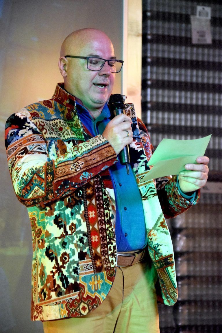 Wilfried Heim moderierte höchstpersönlich seine Modeschau.