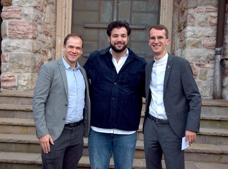 Pastoralleiter Thomas Folie, Kulturstadtrat Cenk Dogan und Kaplan Jakob Geier.