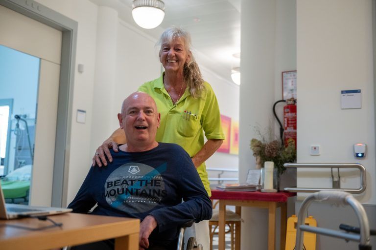 Auf der Palliativstation fühlt sich Klaus Oberluggauer wohl. "Hier werde ich bestens betreut."  <span class="copyright"> Beate Rhomberg  </span>