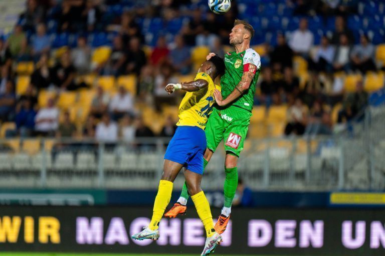 Gegen die Vienna im ÖFB-Cup lief Matthias Maak letztmals für die Austria auf, danach ging nichts mehr. Jetzt steht eine Operation im Raum.gepa