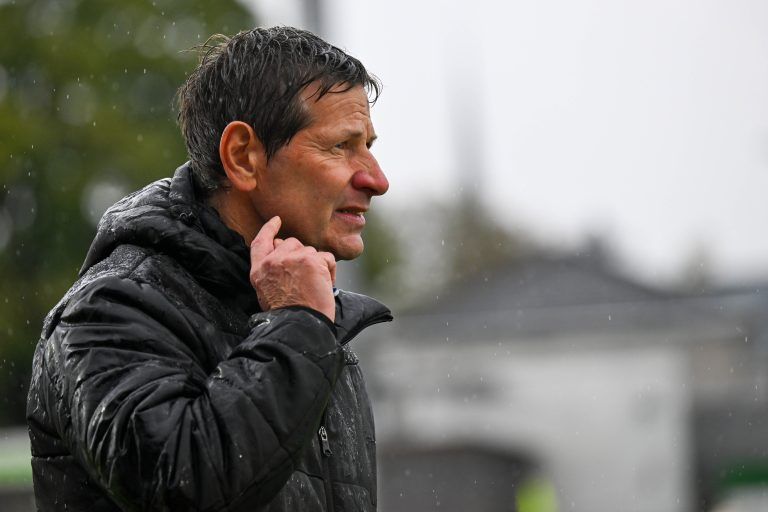 Coach Heraf wird es ob des Erfolges egal gewesen sein, dass es wie aus Eimern schüttete. <span class="copyright">gepa</span>