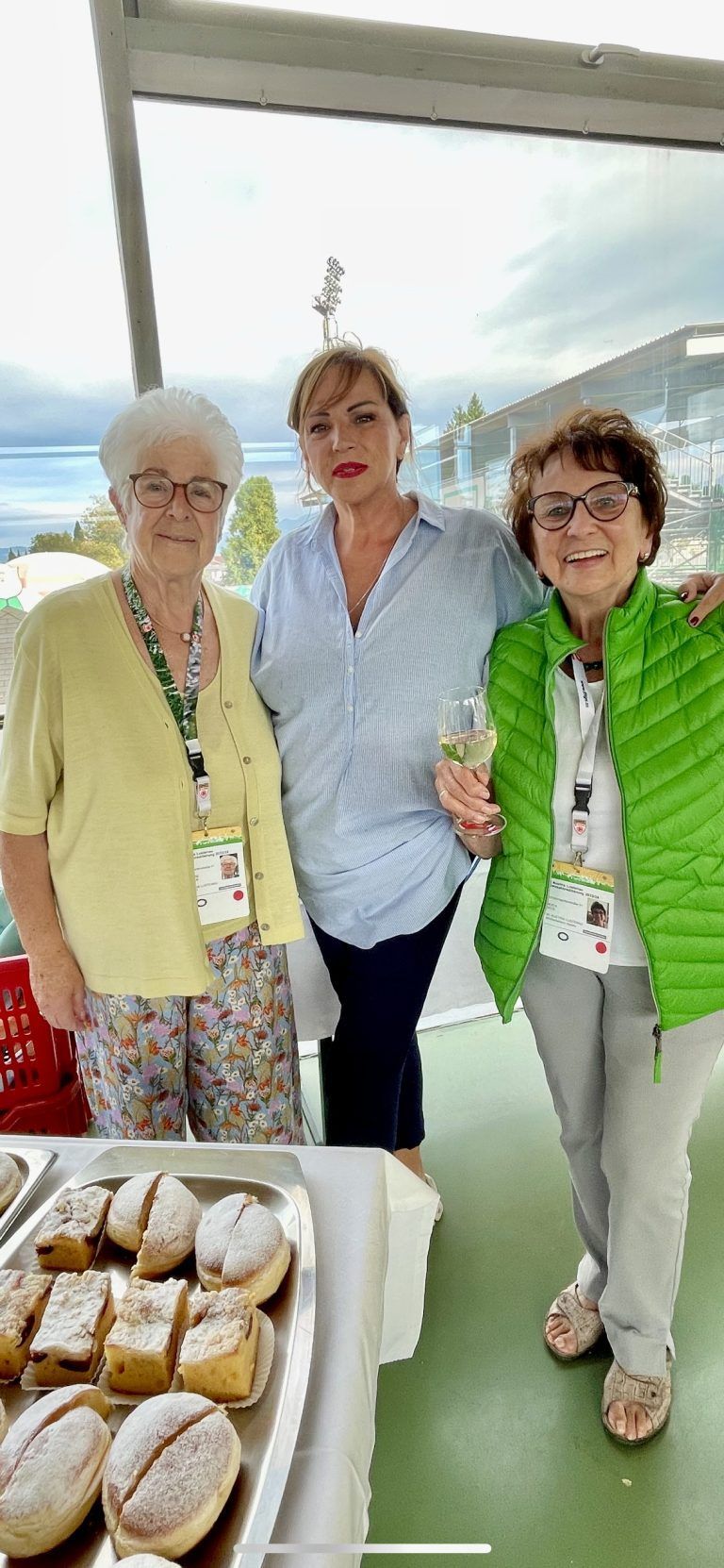 Die guten Geister im Glashaus! Kore Schneider, Manuela Russo, Hertha Sigl.