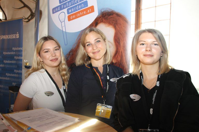 Anastazija, Martina und Janine.