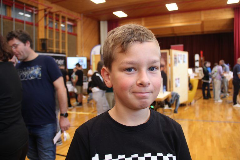 "Die Informationen sind echt gut hier. Ich würde mich für den Lehrberuf des Malers interessieren, dazu gibt es hier leider nichts, aber der Besuch war sicher nicht umsonst",<br>Florian Feuerstein, 14 Jahre