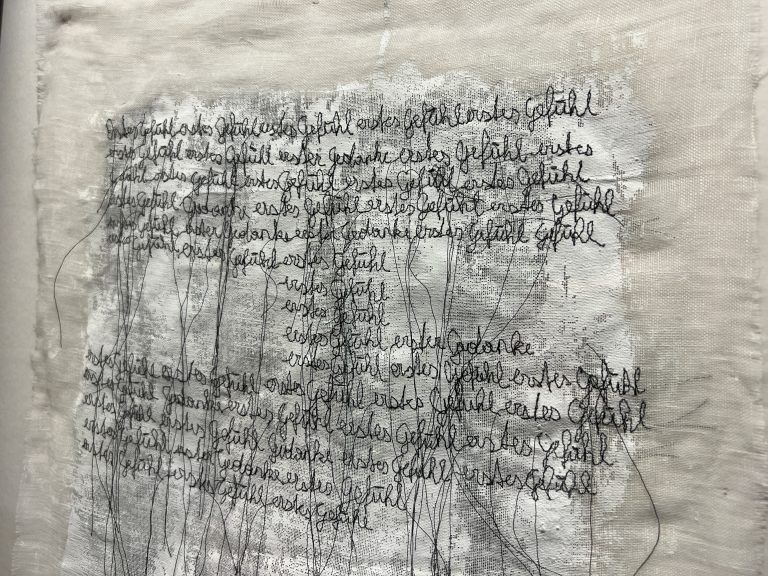 Kunst kann auch gelesen werden.