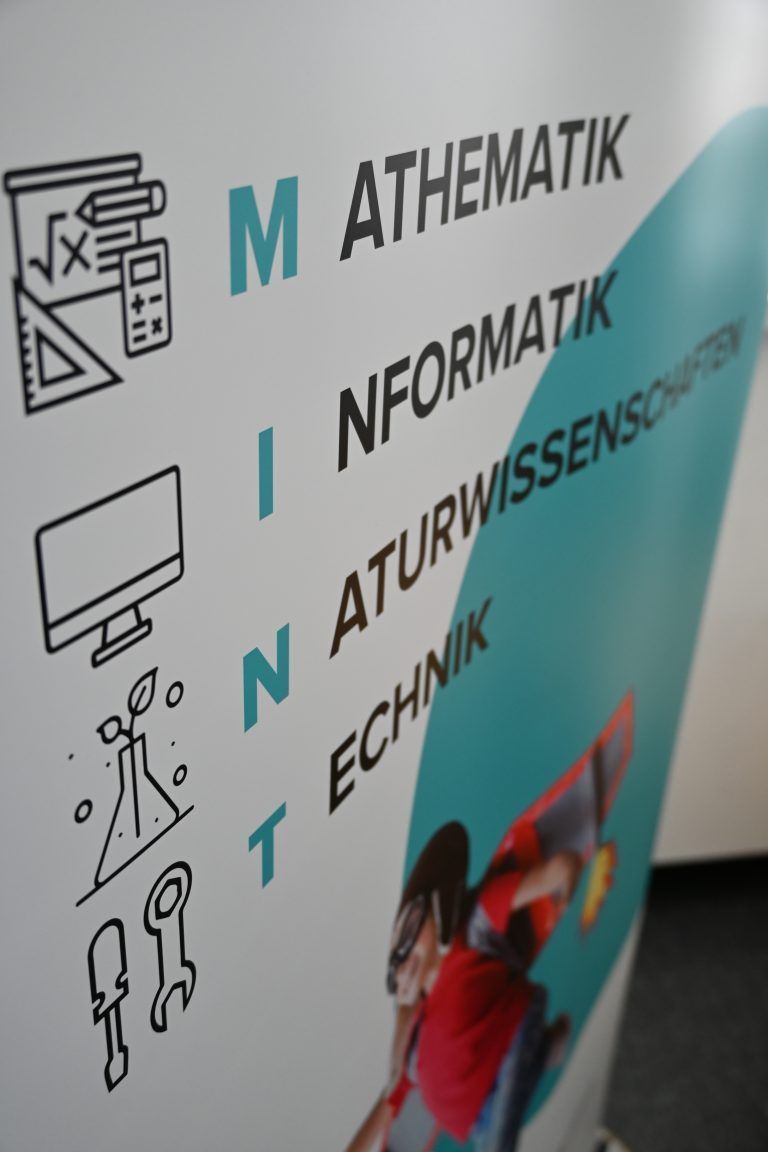 Bludenzer MINT-Impulstag der Bildungsregion Bludenz – Montafon bei der Getzner Textil AG. 