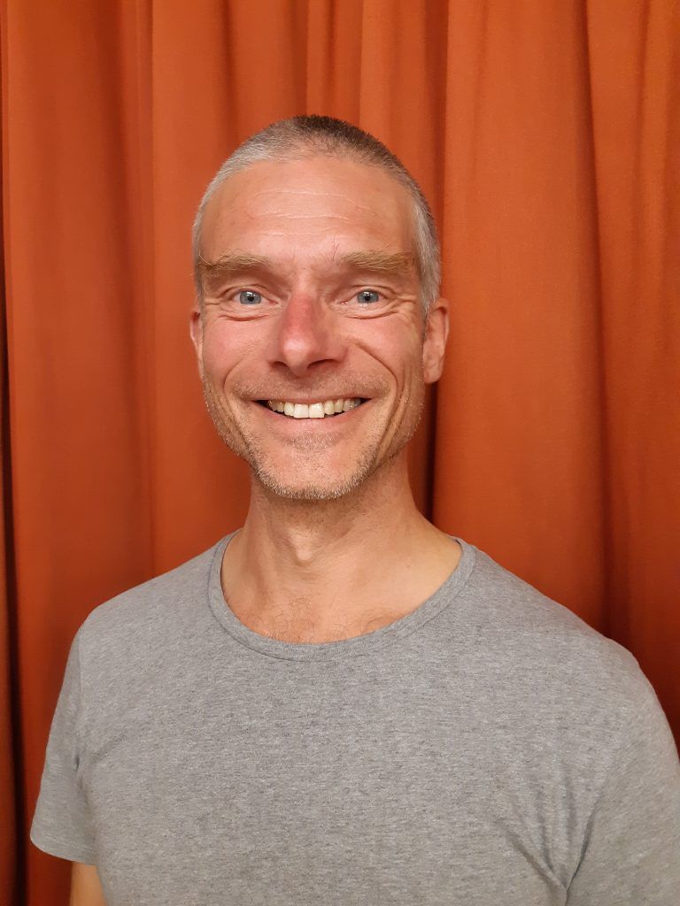 „Die unterschiedlichen Songs in verschiedener Besetzung bedeuten dabei natürlich große Vielfalt in sämtlichen Belangen, die sich jeweils überschneiden, ergänzen und teils auch wieder vor ungeahnte Herausforderungen stellen", Matthias Metzner aus Nüziders,  Mitglied seit September 2014.