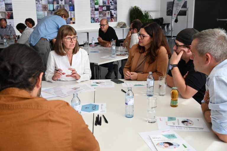 Natascha Arzberger (Geschäftsführerin Stadtmarketing Bludenz),  Andrea Malltisch (Vizebürgermeisterin Bludenz), Stefan Bitschnau ( Kaplina). 