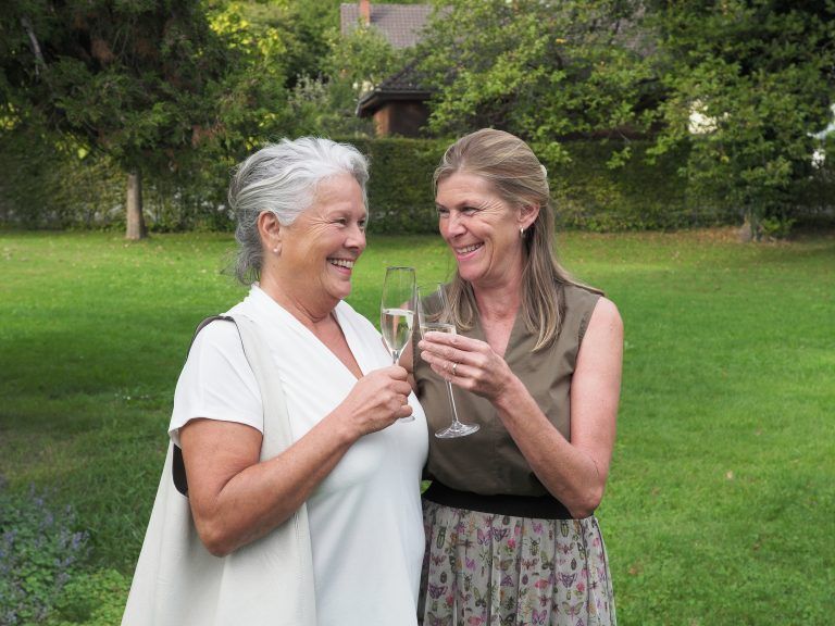 Musikbegeisterte Freundinnen: Brigitte Bitschnau und Anita Mathies.