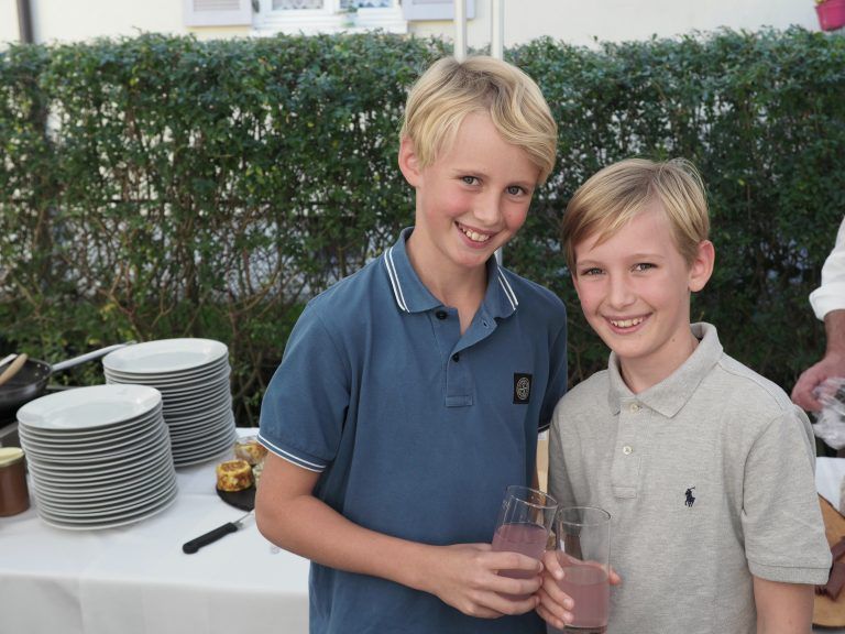 Emil und Johann feierten mit.