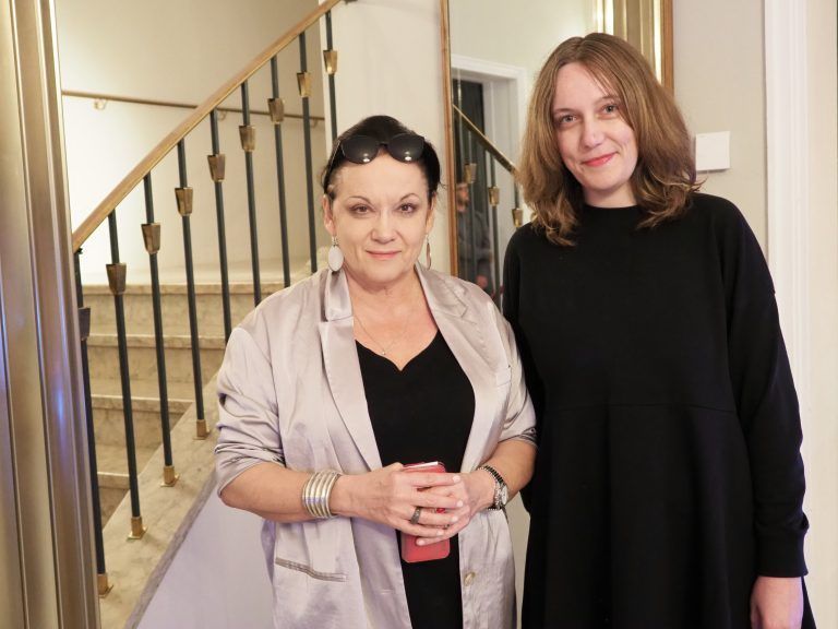 Schauspieldirektorin TOBS Theater Katharina Rupp mit Dramaturgin Juliane Schotte.