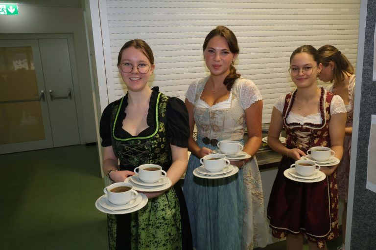 Franziska Morscher, Sofia  und Chiara Müller.