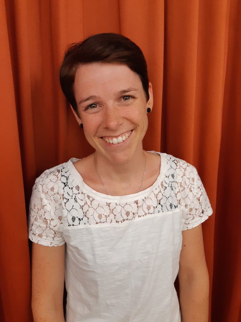 „Ich singe sehr gerne, dies motivierte mich, Mitglied der Chorgemeinschaft zu werden. Nicht zuletzt auch deshalb, weil mein Papa Fidel und meine Schwester Barbara mitsingen. Philipp ist ein super Chorleiter, jede Probe mit ihm macht Spaß. Das gemeinsame Singen, aber auch das Feiern verbindet und schafft eine wertvolle Gemeinschaft, die mir sehr viel bedeutet", Susanne Fritsche aus Bürserberg, Mitglied seit Jänner 2020.
