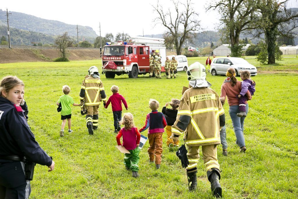 Baum stürzte um: Rankweiler Waldkindergarten evakuiert