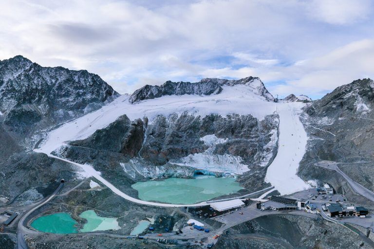Auch die Piste am Rettenbachferner steht in der Kritik.APA