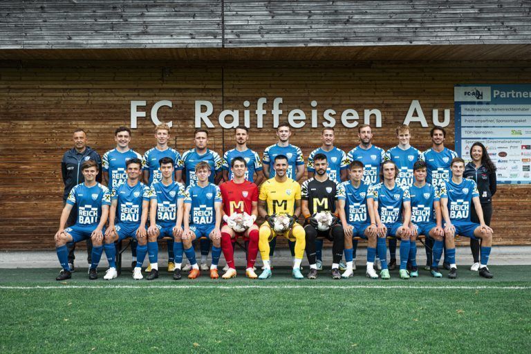 Bei den Spielern und dem Betreuerteam des FC Au fiebert man dem heutigen Cupspiel gegen den FC Egg entgegen.VN/3