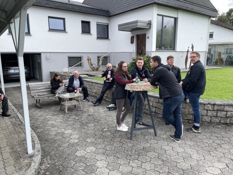 Beim Bänkle-Hock konnten die Einwohner gemütlich durchs Dorf spazieren und bei den Gastgebern schöne Momente verbringen. Mima