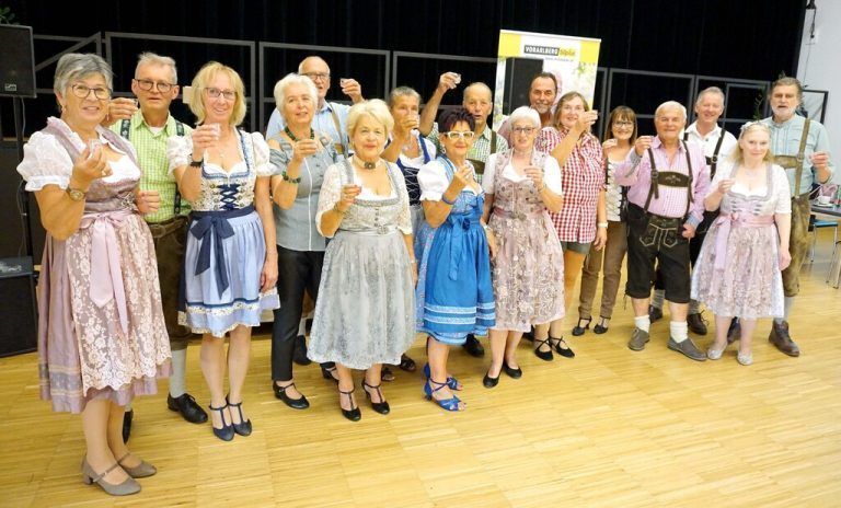 Beste Stimmung herrschte beim Oktobertanz in Koblach mit dem Duo Travellers. Verein VORARLBERG 50plus