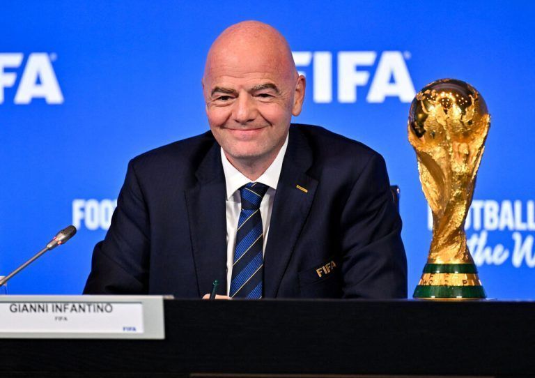 Der umstrittene FIFA-Präsident Gianni Infantino ist ob des Vorschlags zur WM 2030 auf drei Kontinenten naturgemäß sehr zufrieden. reuters