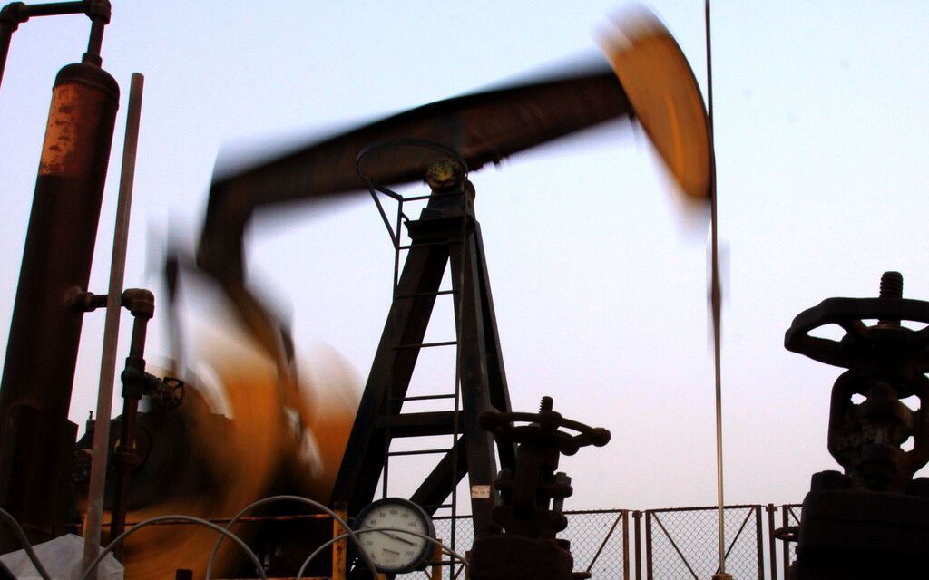 Gewinne von Exxon und Chevron halbiert