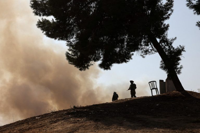 Die Hamas feuert weiter Raketen auf Israel. Israel verstärkt die Angriffe auf die Hamas. Reuters