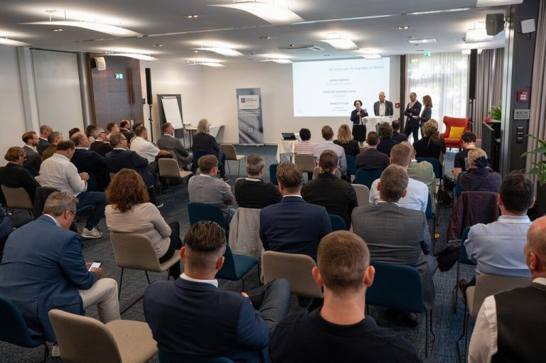 Die österreichische Druckbranche diskutierte in Bregenz die aktuelle Situation der Branche mitsamt der Zukunftsperspektiven. Fa/Serra