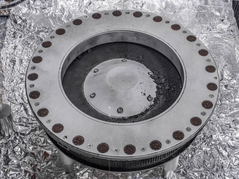 Die Probe bestehe aus Staub sowie Geröllstückchen verschiedenster Größen. AFP