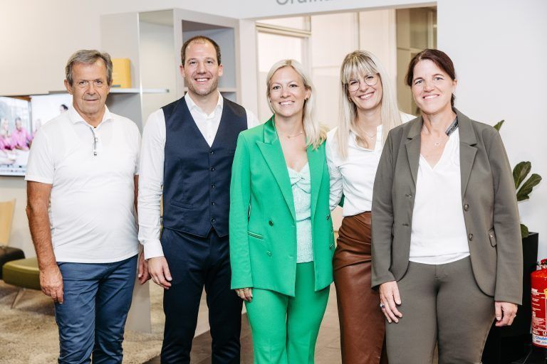 Das Zahnärzteteam des Instituts. <span class="copyright">Huemer/sams</span>