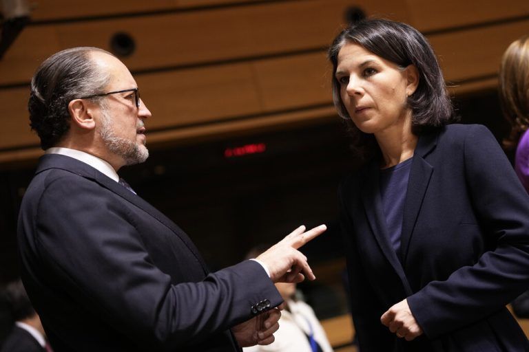 EU-Außenminister Alexander Schallenberg ist mit seiner deutschen Amtskollegin Annalena Baerbock einer Meinung.AP