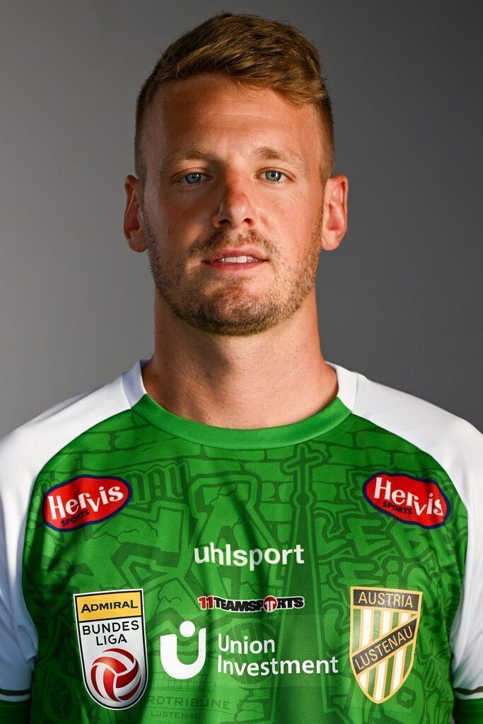 Im ersten Moment dachte ich, puh, so eine WM braucht es jetzt wirklich nicht. Ich bin ein Fan des klassischen Formats, eine WM - ein Land. Vor allem was das Reisen betrifft, ist es zu hinterfragen. Pius Grabher, Spieler A. Lustenau