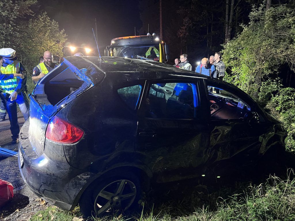 Lochau: Auto mit drei Insassen, darunter ein Kind (5), überschlug sich