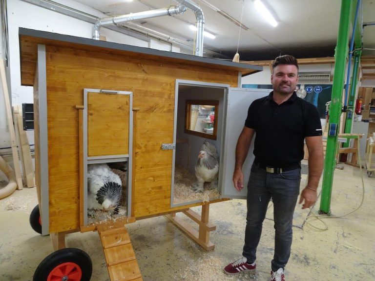 Kommendes Wochenende wird der neue Musterstall, auf den auch Züchter Christoph Spiegel setzt, auf der Landesschau für Kleintierzüchter präsentiert.cth (2)