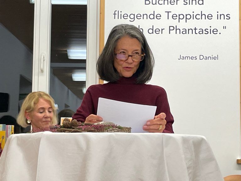 Auch Astrid Spiegel gab auf dem Lyrikfestival unter anderem japanische Haikus zum Besten.